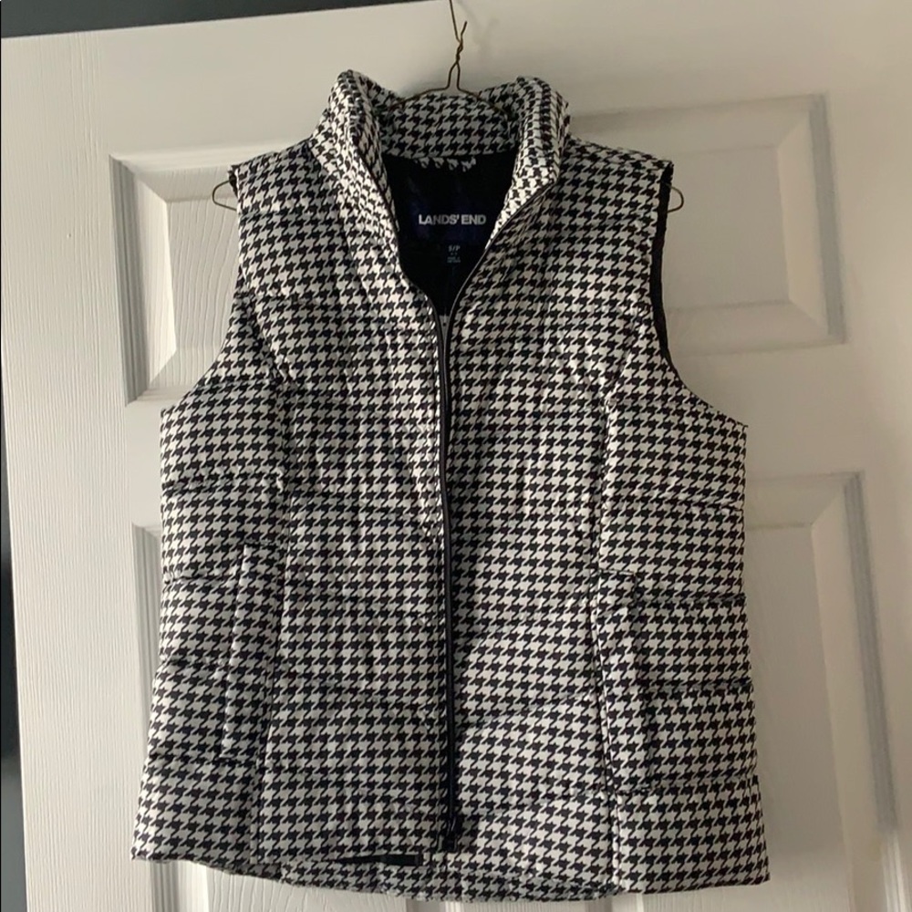 Lands End hounds tooth puffer vest